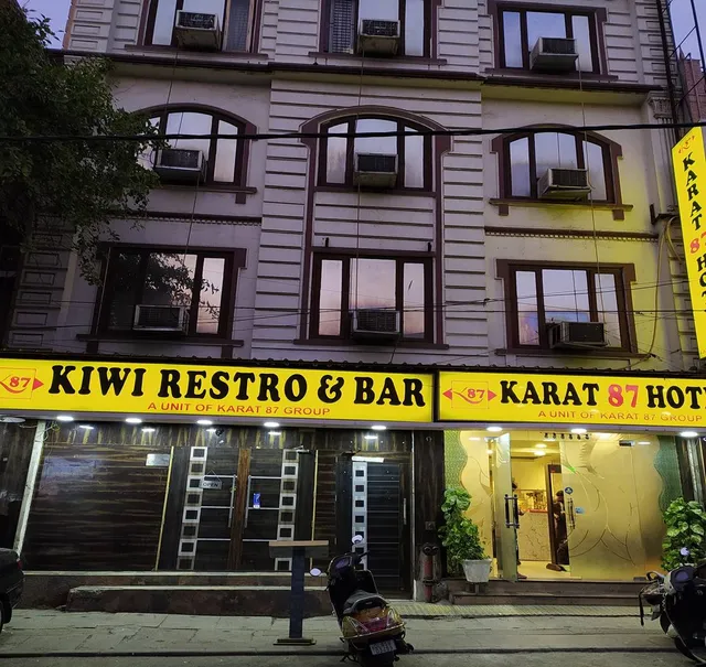 Hotel karat 87 Karol Bagh