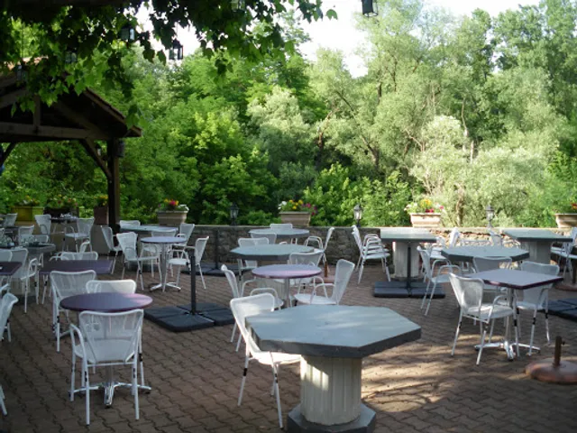 Restaurant Au Vieux Port, Chez Ruben & Bénédicte