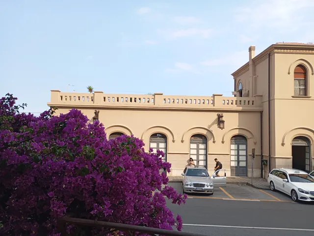 Taormina Stationhouse