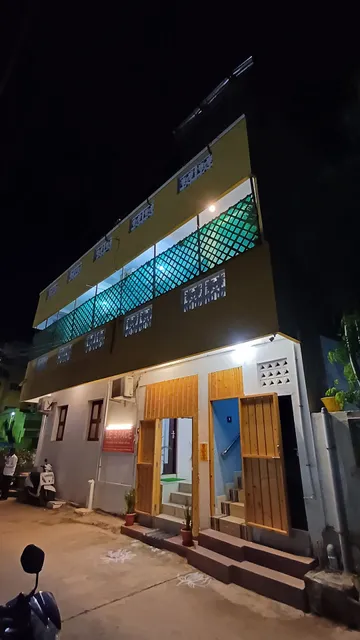 Le Space Guest House