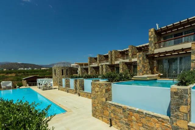 ZEUS Eleva Mirabello Bay