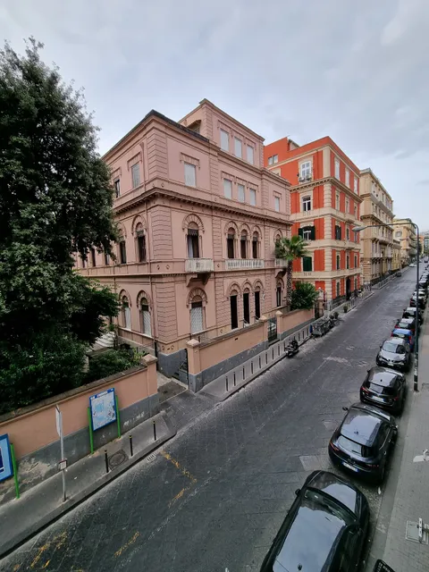 B&b ONE, Naples