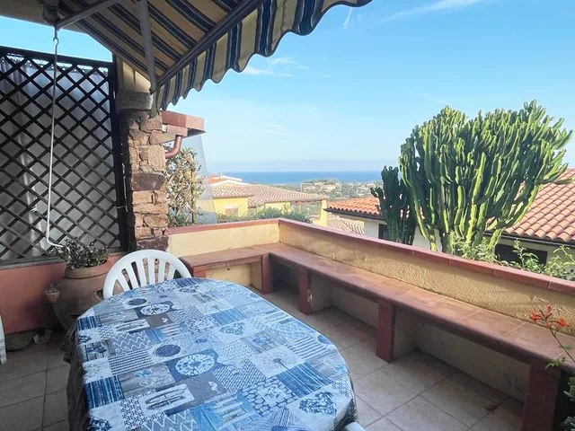 Into The Blue Home Holiday