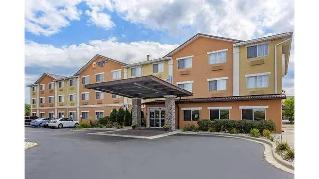 Comfort Inn Gurnee near Six Flags