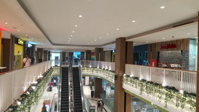 San Lorenzo Place Mall