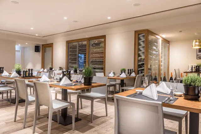 VINCE Vinoteca & Ristorante