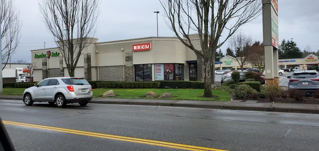 Willows Shopping Center