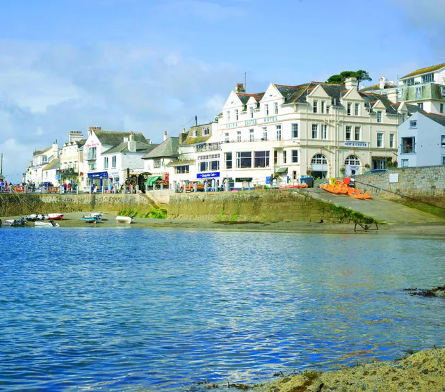 The Ship and Castle Hotel