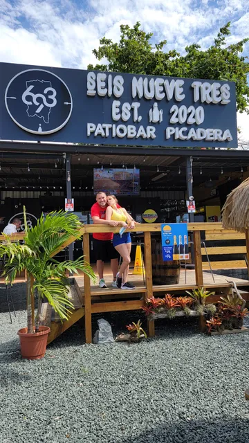 Seis-93 Patio Bar & Picadera
