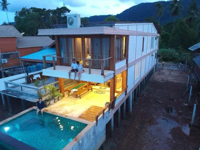 4Fish Waterfront Pool House