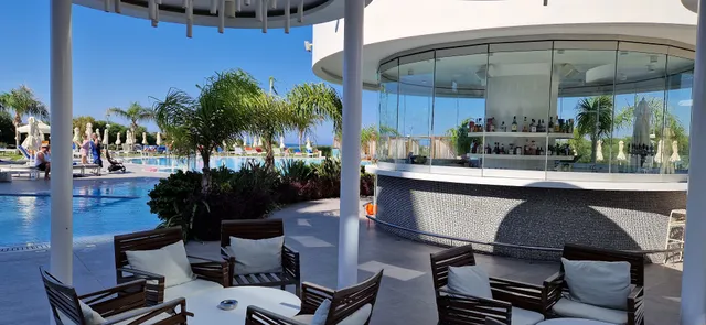 Theros Dining Bistro