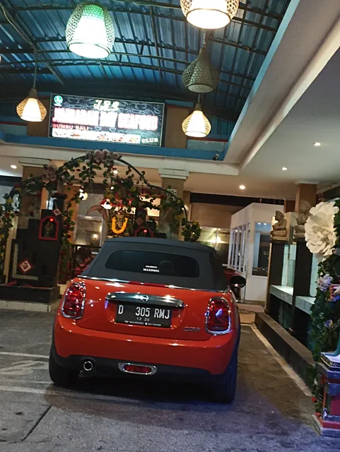 Pinggir Pantai Jimbaran