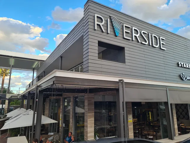 Riverside Cafe And Bistro