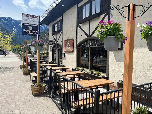 Leavenworth Pizza Company