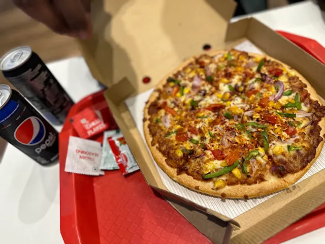 Pizza Hut | Lulu Mall, Lucknow