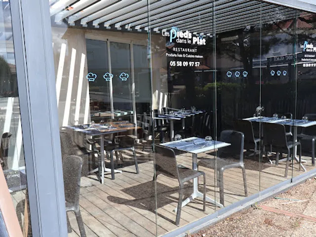 Les Pieds dans le Plat