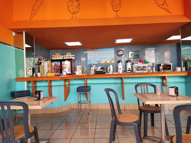 Cafetería/Heladería La Luna