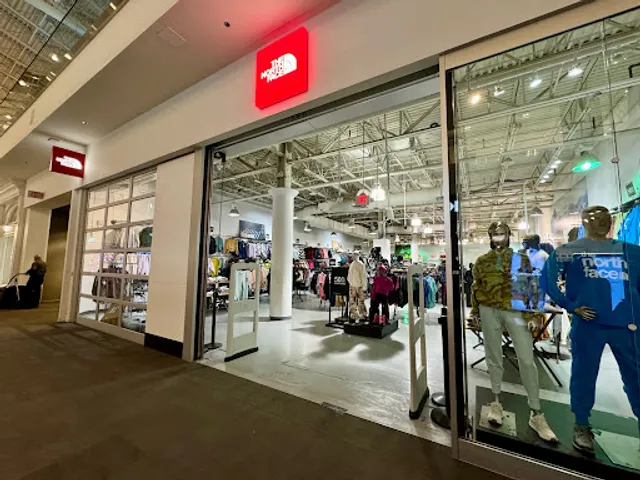 The North Face Jersey Gardens Outlet