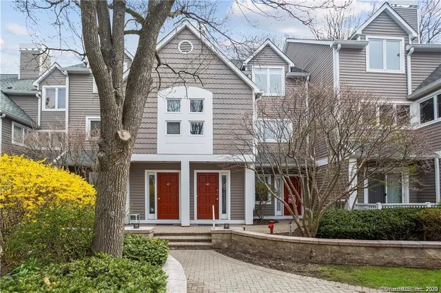 The Charlie Vinci Team at Compass