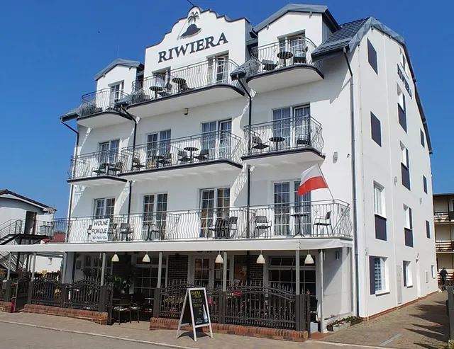 RIWIERA Dźwirzyno & Restauracja Stacja Riwiera