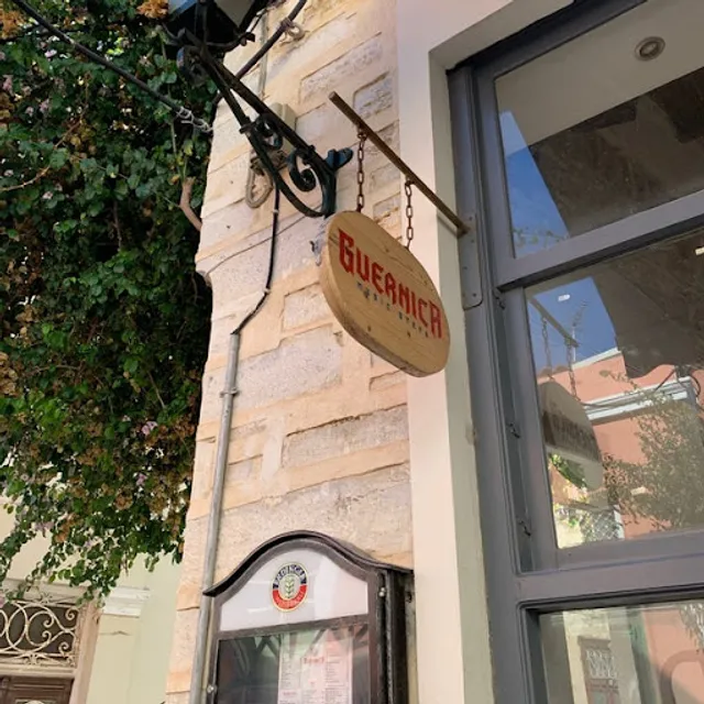 Guernica Music Steps