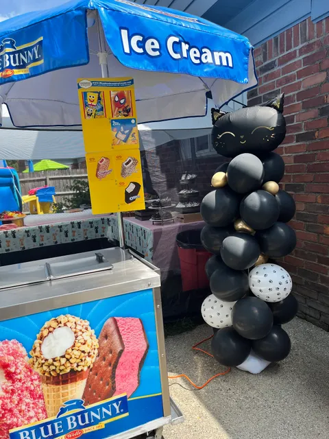 Meadowbrook Ice Cream Co. - Wholesale Ice Cream, Ice Cream Cart & Truck Rentals