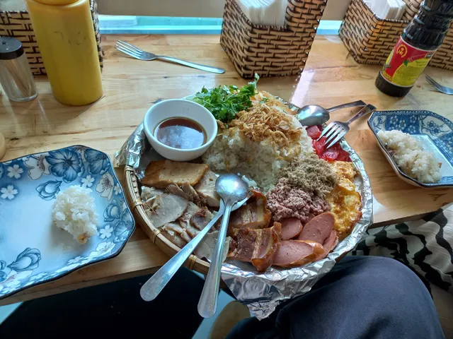 Xôi Bánh Mỳ Nhà Việt