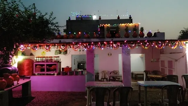 Lal Matke Wala Hotel