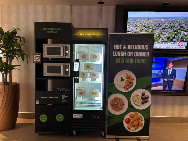 Hot Meal Vending Machine 24/7