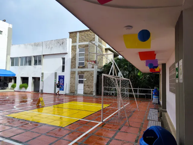 Colombo International University Foundation UNICOLOMBO