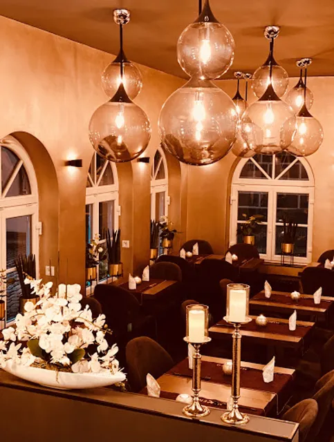 MiKenzo Japan Sushi, Vietnamese & Laos