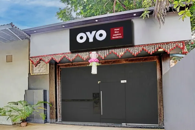 OYO Hotel Blue Sapphire Residency Near Chhatrapati Shivaji International Airport