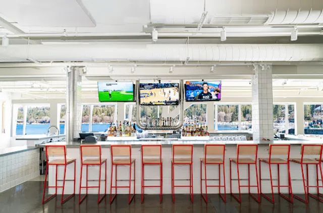 Jetties Waterfront Kitchen & Drink