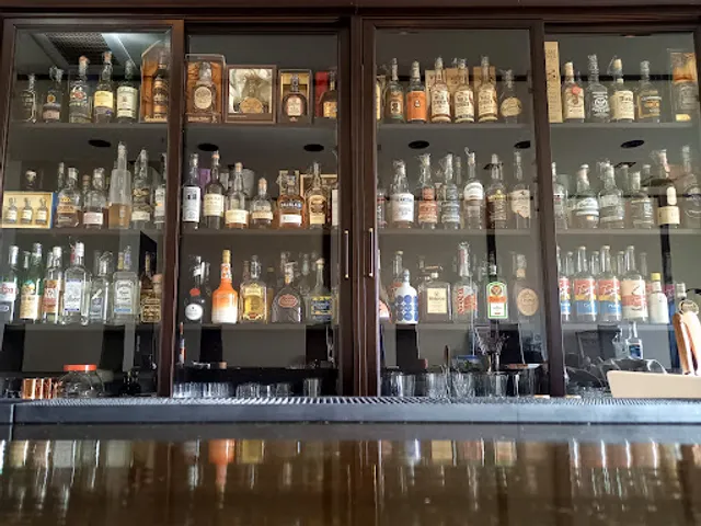 昭和スタイルのバー喫茶 クエルクス