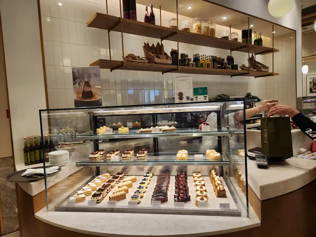Bateel Boutique , Mall of The Emirates, Dubai