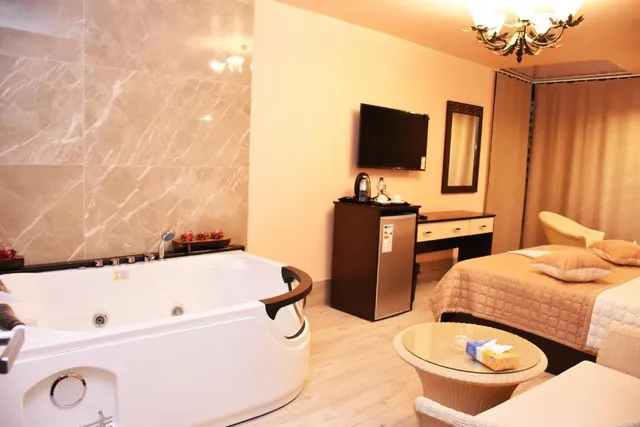 Al-Nahr Al-Khaled Hotel