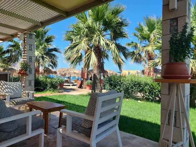 Tropicana Sea Breeze - Beach Bar