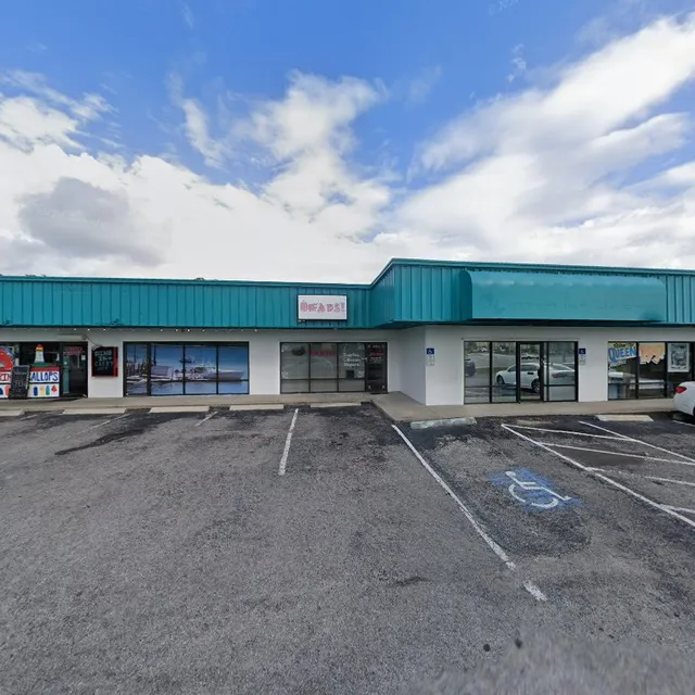 12807 W Hillsborough Ave