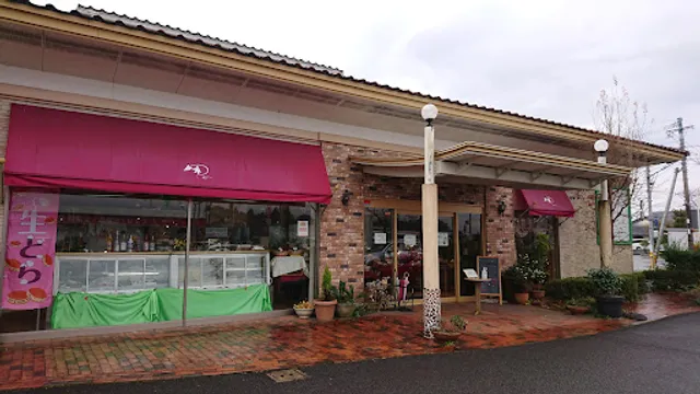 ケーキハウス紙ひこうき 都原店