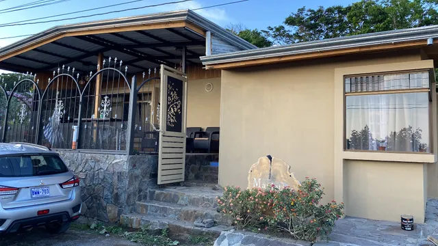 MapleTico Guesthouse & Casita