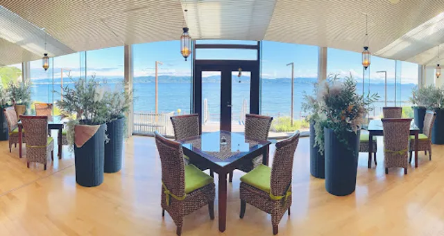 Restaurant & Wedding LAUT