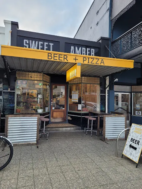 Sweet Amber Beer & Pizza