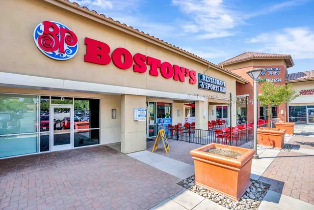 Boston's Restaurant & Sports Bar