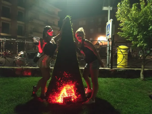 Pub Eclipse Gyn Club