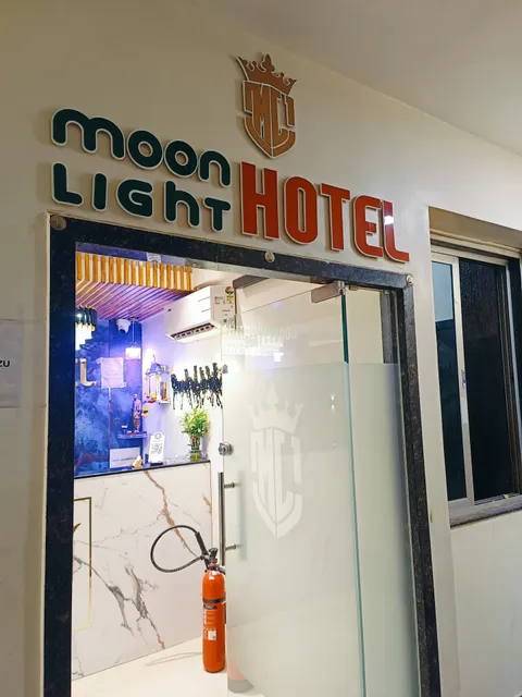Moon Light Hotel