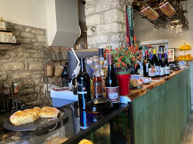 Moonteasy Pizzeria Ristorante Bar