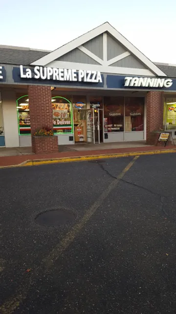 La Supreme Pizza