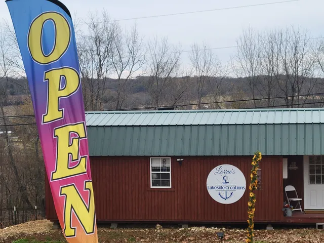 Lorrie’s Lakeside Creations