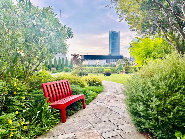 Rooftop Garden Q-court