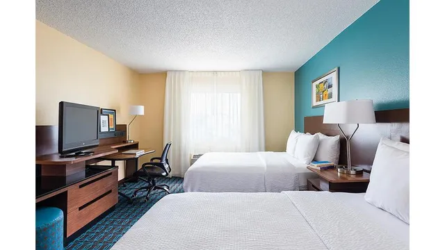 Fairfield by Marriott Inn & Suites Dallas Park Central